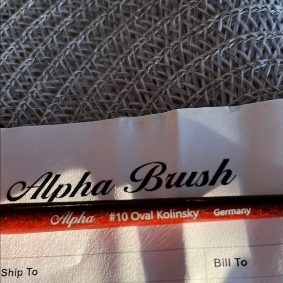 Alpha #10 Oval Kolinsky Brush - Picture 1 of 6